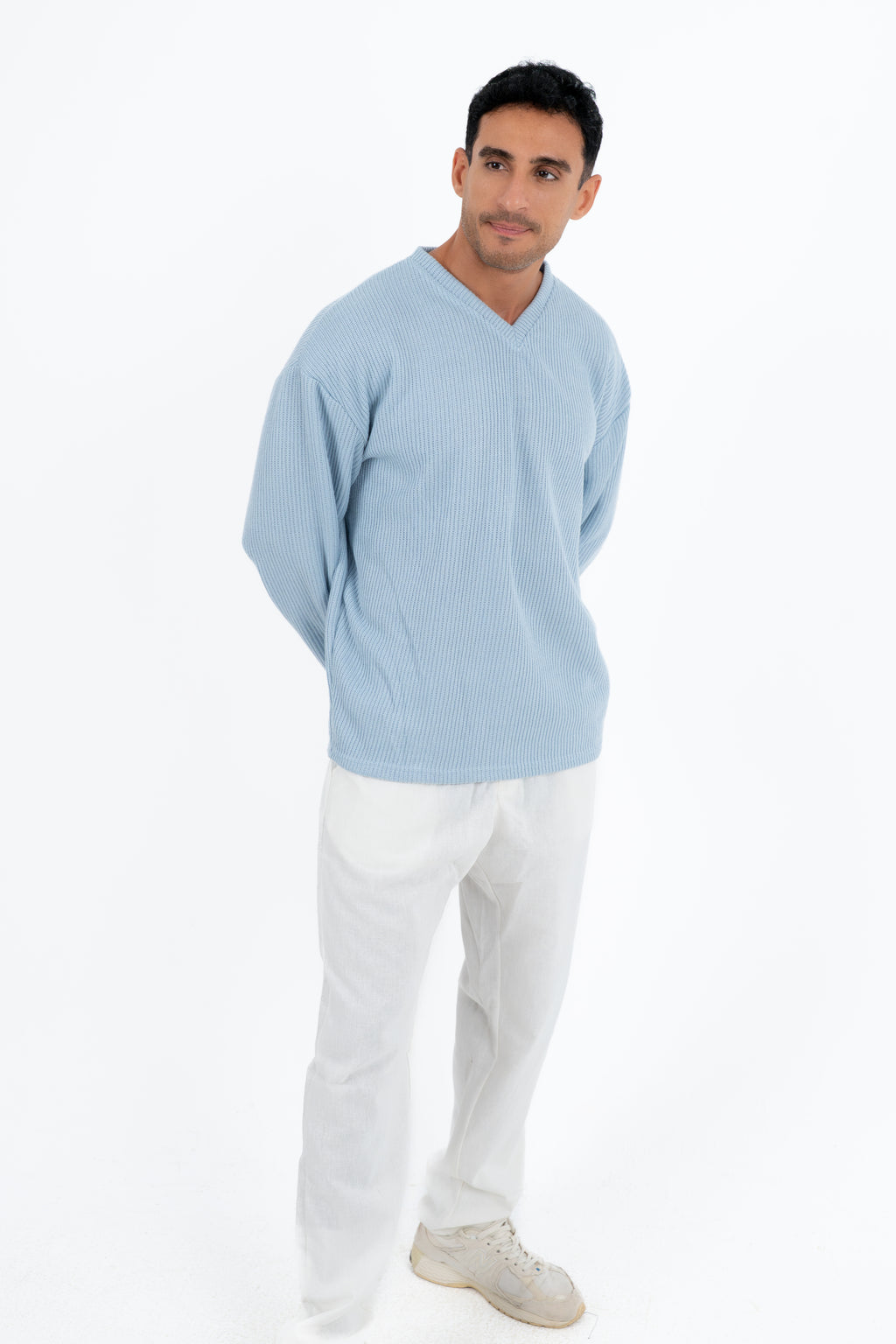 Aveo V-Neck Sweater